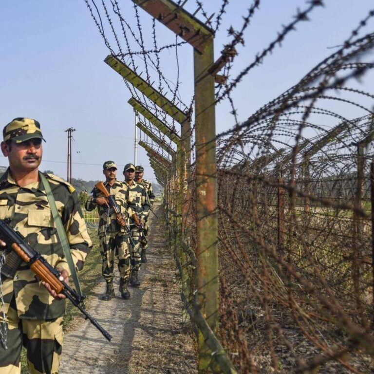बांग्लादेश बॉर्डर से सबसे ज्यादा 7,528 घुसपैठिए भारत में आए:चीन से 11 साल में कोई घुसपैठ नहीं; पाकिस्तान सीमा पर 93% हिस्से की फेंसिंग हुई